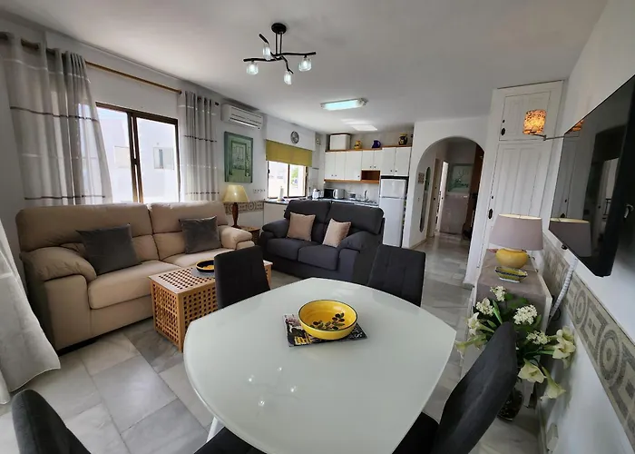 Апартаменты Carabeo 99 - Sleeps 4 Нерха