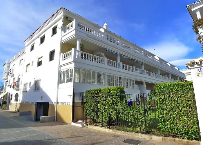 Апартаменты Carabeo 99 - Sleeps 4 Нерха