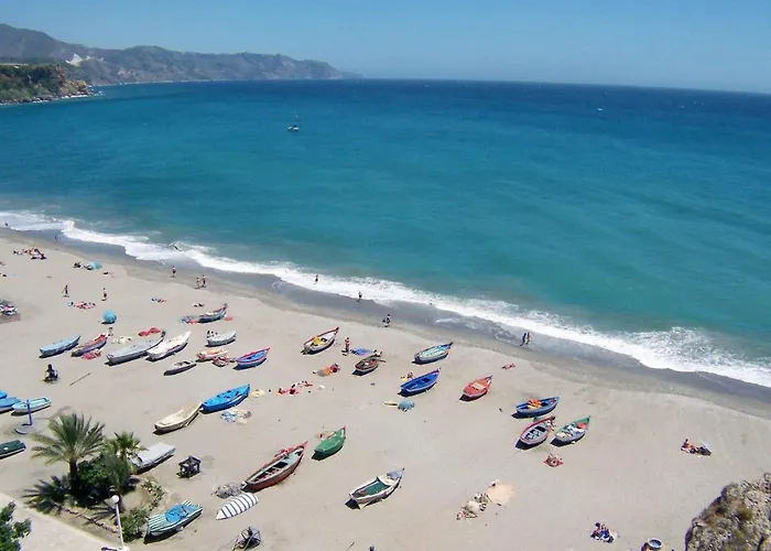 Carabeo 99 - Sleeps 4 *