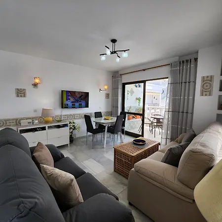 Carabeo 99 - Sleeps 4 Apartment Nerja