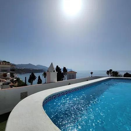 Carabeo 99 - Sleeps 4