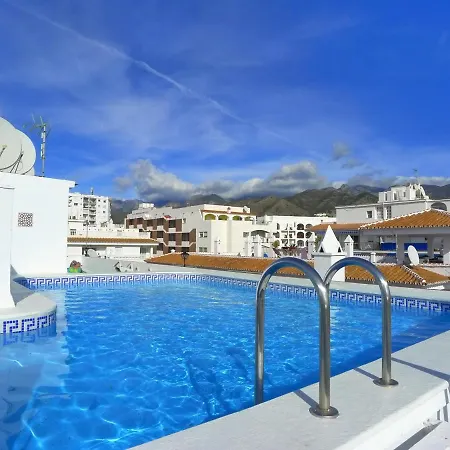 Carabeo 99 - Sleeps 4 *
