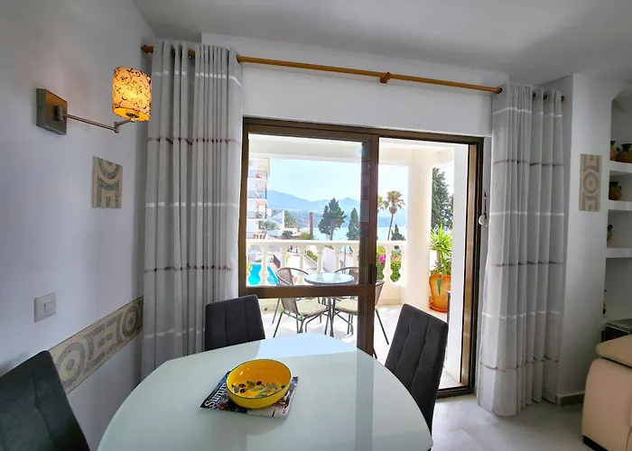 Carabeo 99 - Sleeps 4 Nerja