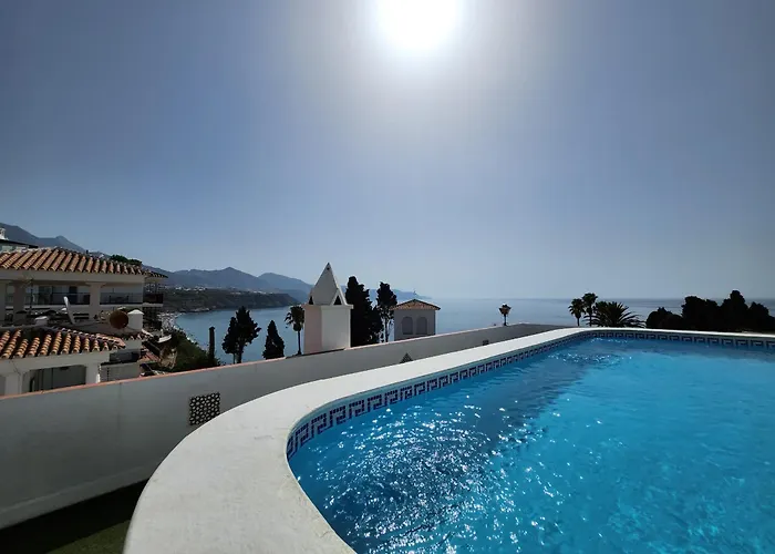 Carabeo 99 - Sleeps 4