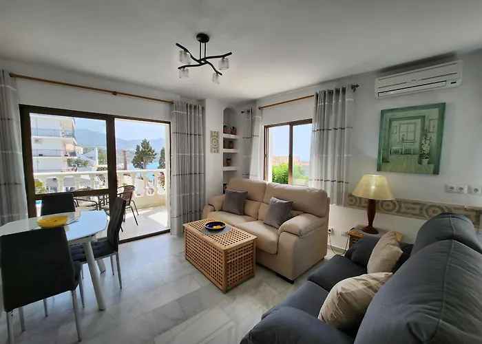 Carabeo 99 - Sleeps 4 Apartment *