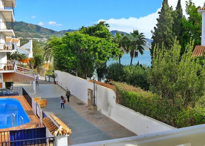 Carabeo 99 - Sleeps 4 Nerja