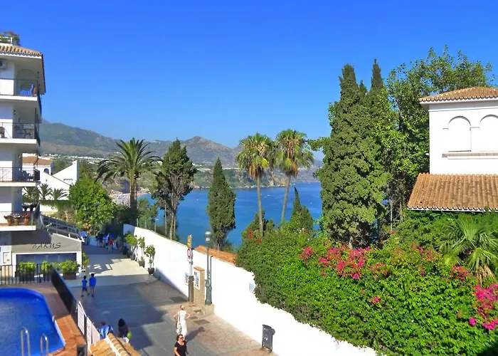 Carabeo 99 - Sleeps 4 Apartment Nerja