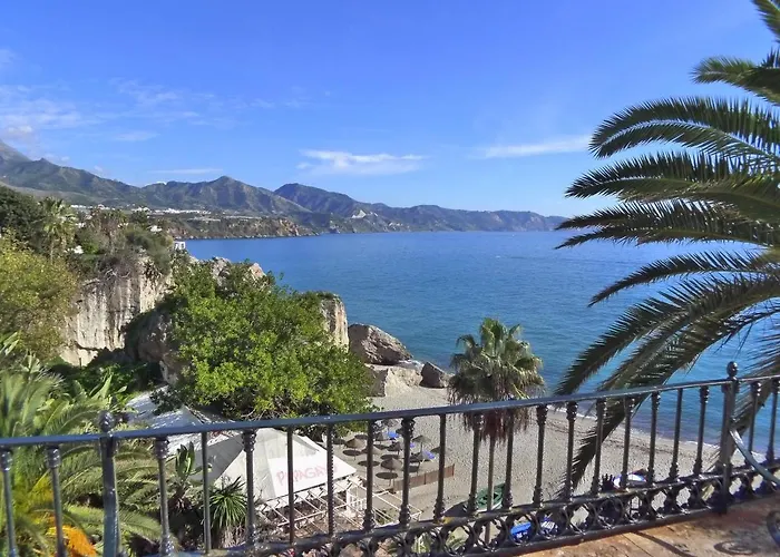 Carabeo 99 - Sleeps 4 Apartment Nerja
